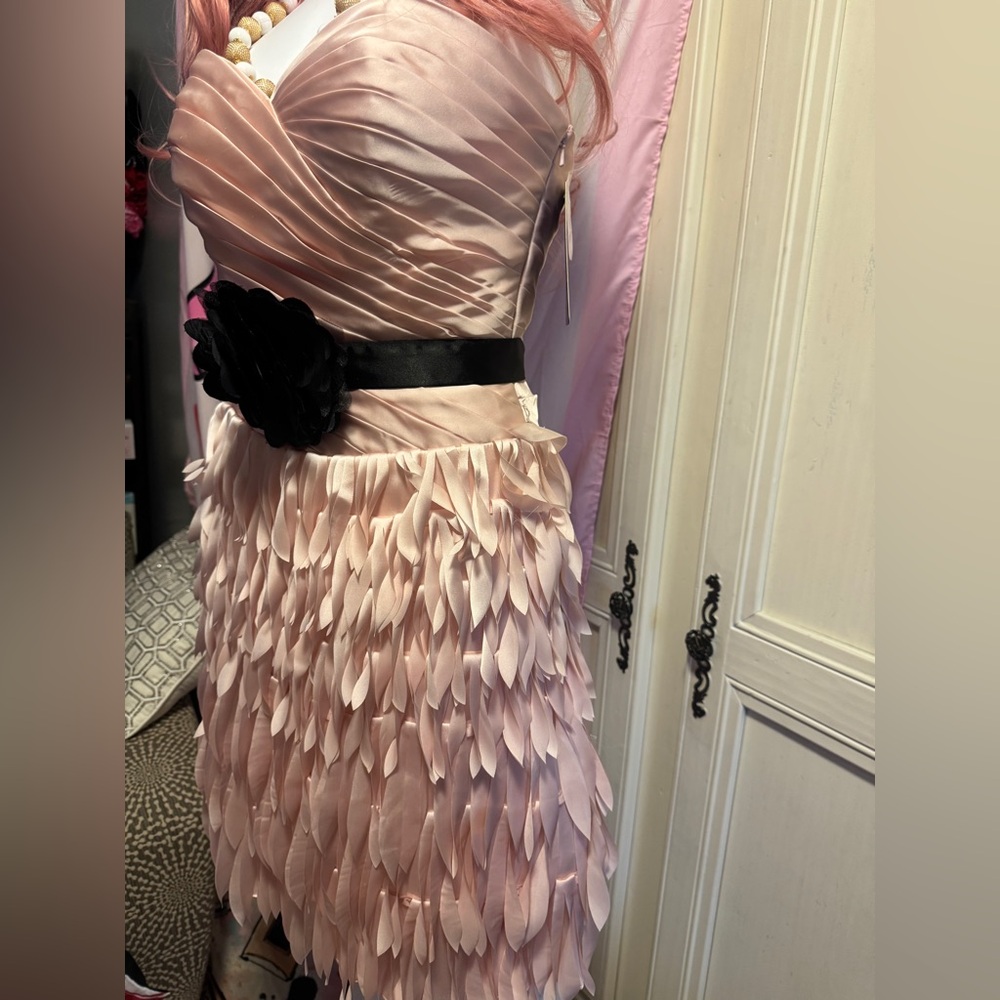 Clarisse pastel pink strapless ‘feathered’ cocktail dress - Picture 3 of 16